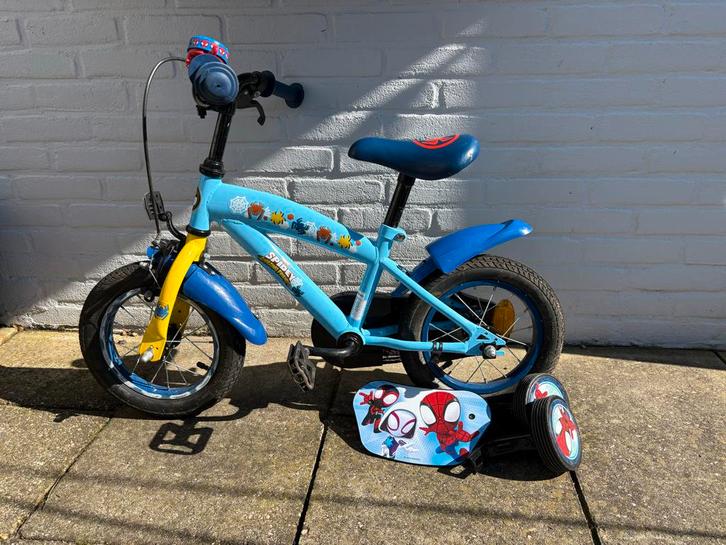 Spidey kinderfiets 12 inch met zijwieltjes, Fietsen en Brommers, Fietsen | Kinderfietsjes, Gebruikt, Minder dan 16 inch, Zijwieltjes