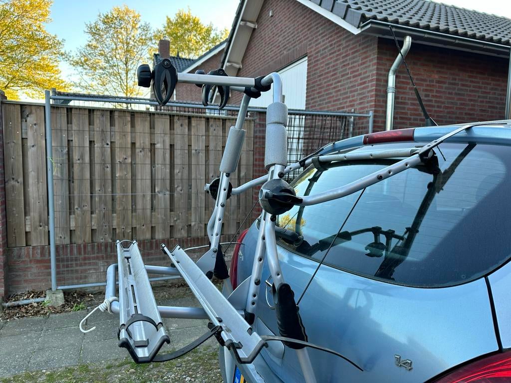 Thule Fietsendrager voor achterklep - past op Opel Corsa, Ophalen, 2 fietsen, Gebruikt, Achterklepdrager