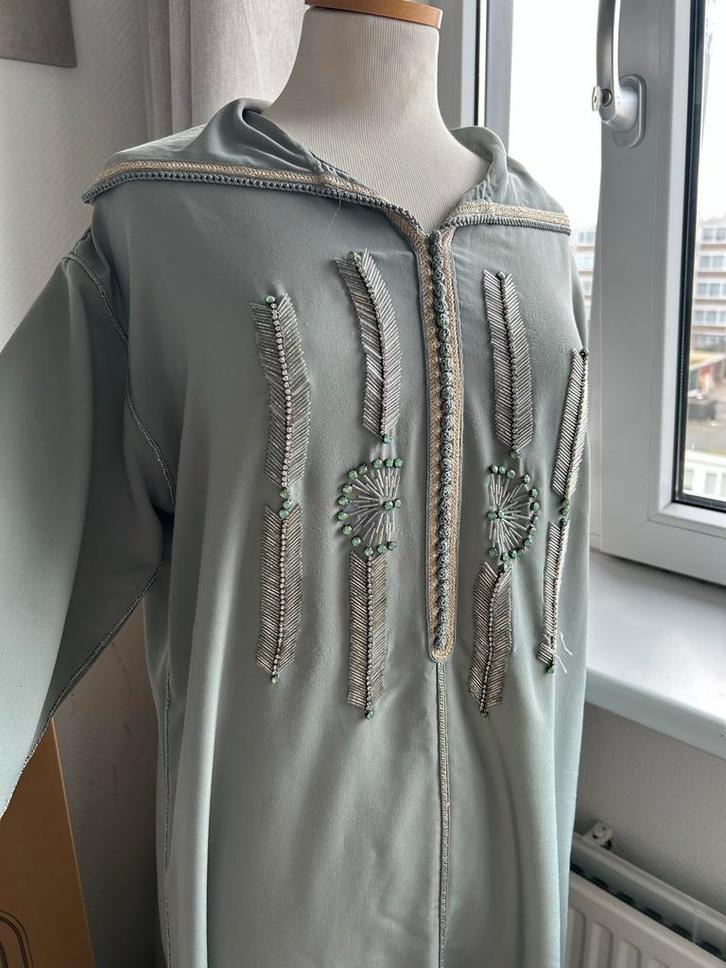 Blauwgroene Jeleba met borduursels, Kleding | Dames, Overige Dameskleding, Gedragen, Ophalen of Verzenden