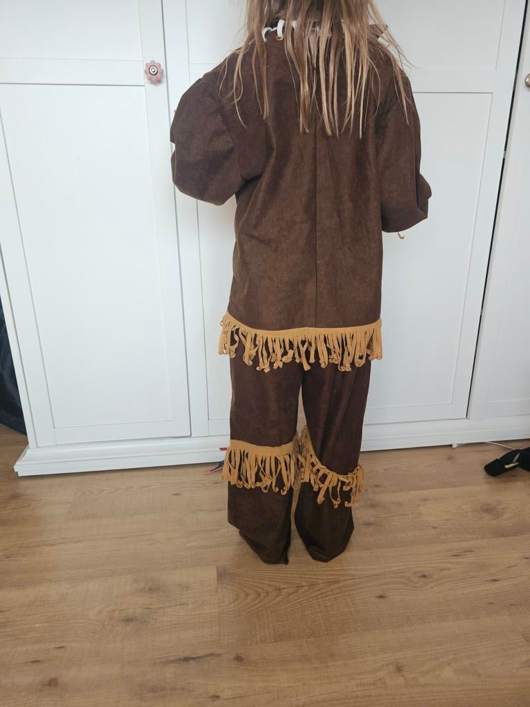 Indianenpak met tooi, hakbijl en fluit, Kinderen en Baby's, Carnavalskleding en Verkleedspullen, Gebruikt, Jongen of Meisje, 122 t/m 128