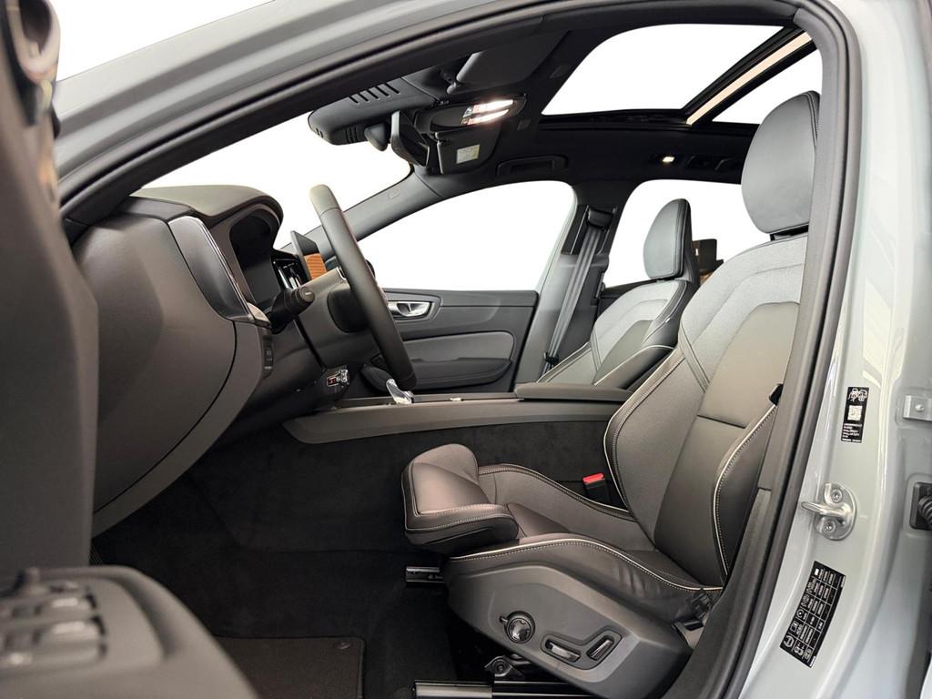 Volvo XC60 T6 Plug-in hybrid AWD Ultra Black Edition | Uit v, Automaat, 12 maanden, Stof, Gebruikt