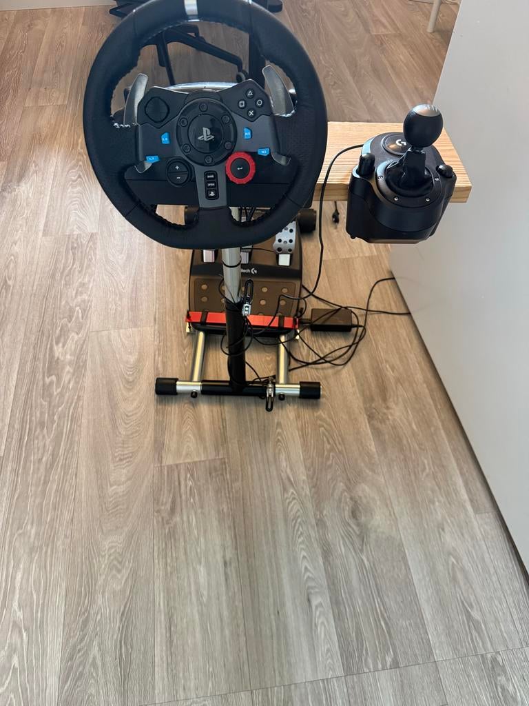 Logitech G29 SE PlayStation & PC + Shifter + Wheelstand, Gebruikt, 1 speler, Racen en Vliegen, Ophalen of Verzenden