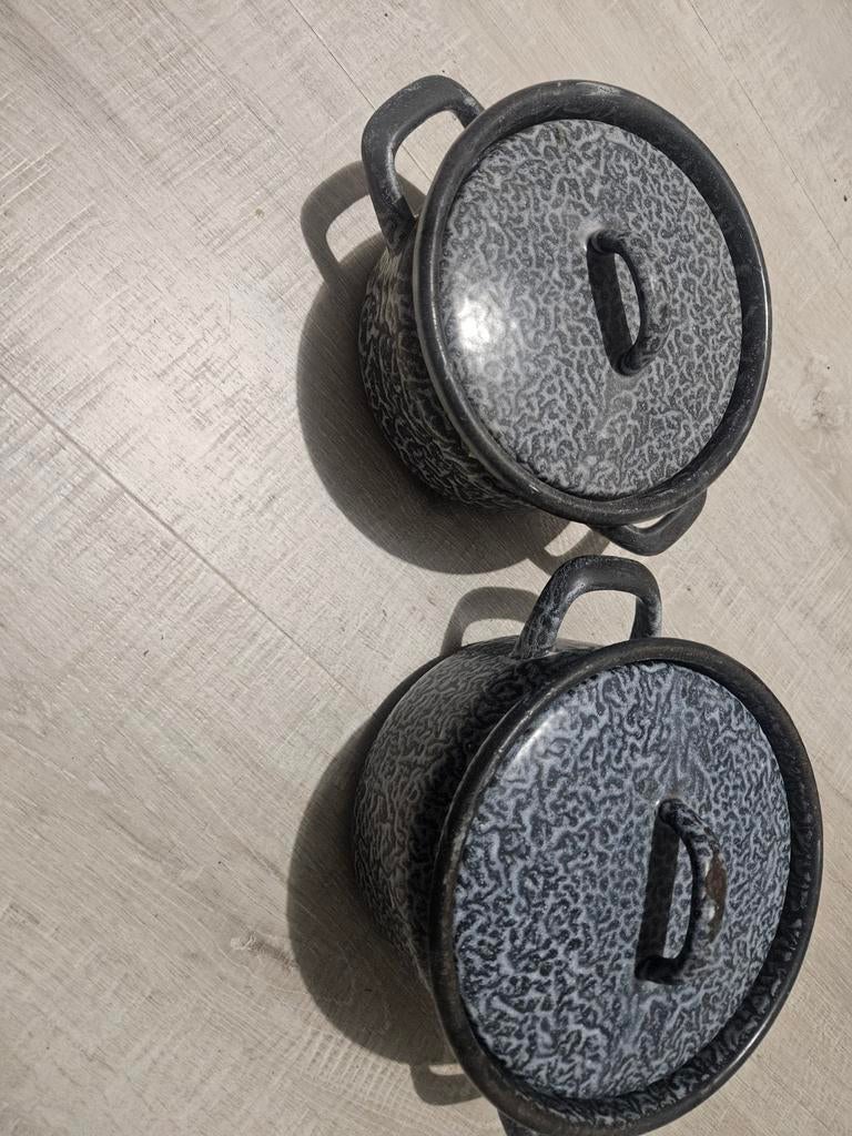 Set van 2 geëmailleerde pannetjes, Ophalen of Verzenden