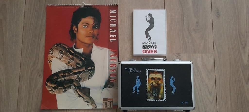 Michael Jackson koffer met 33 DVD + kalender en DVD los., Spelcomputers en Games, 1 speler, Ophalen of Verzenden, Zo goed als nieuw