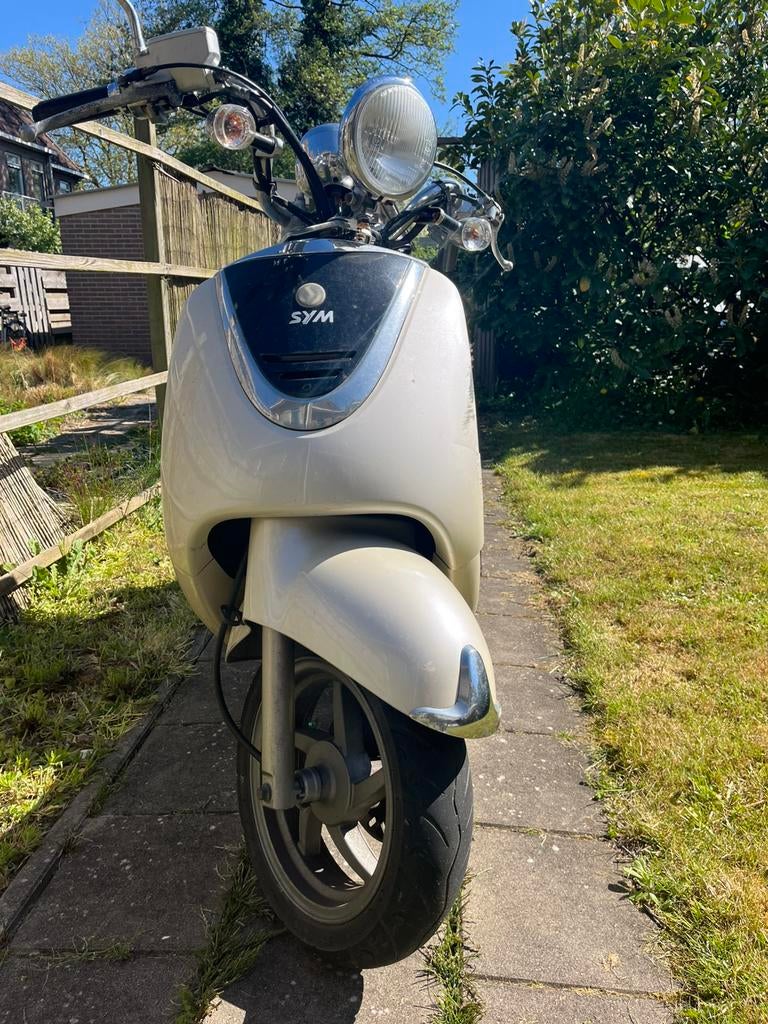 SYM Allo 2016, Fietsen en Brommers, Scooters | SYM, Gebruikt, Allo, Maximaal 45 km/u, Benzine, Ophalen