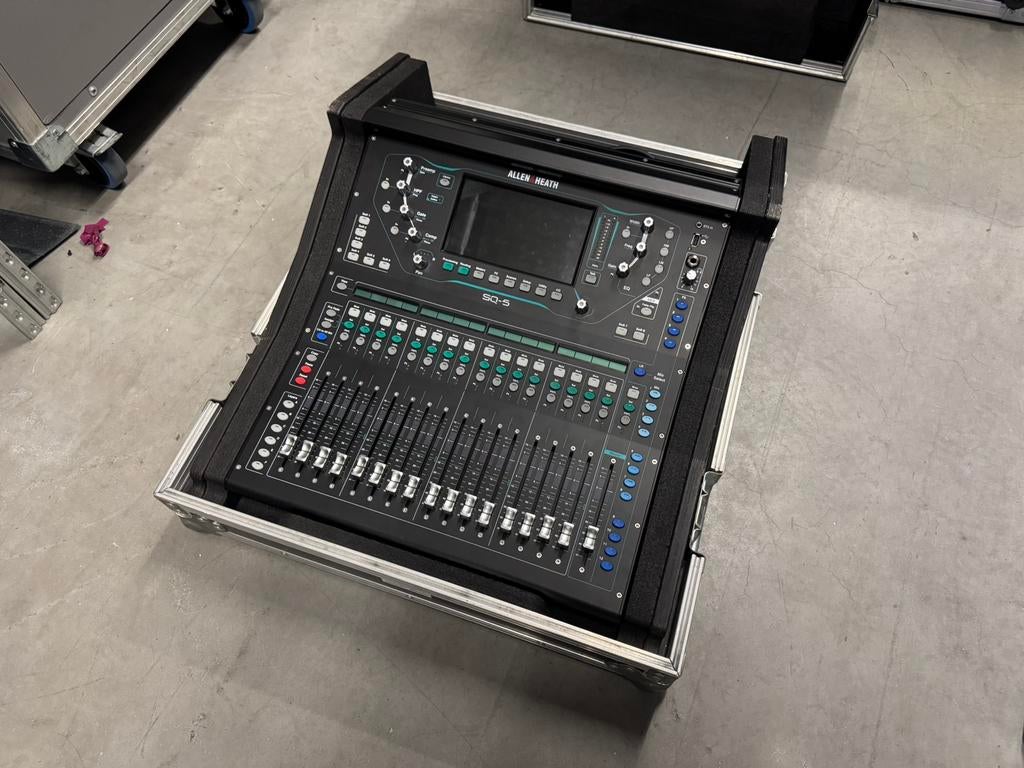 Allen & Heath SQ-5, Ophalen, Gebruikt, 20 kanalen of meer, Microfooningang