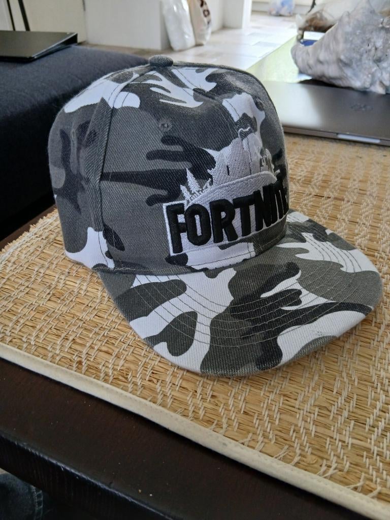 Fortnite pet camouflage, Kinderen en Baby's, Kinderkleding | Petten en Hoeden, Ophalen of Verzenden