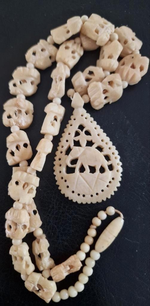 Oude ketting,  been., Sieraden, Tassen en Uiterlijk, Antieke sieraden, Ophalen of Verzenden, Overige materialen, Ketting