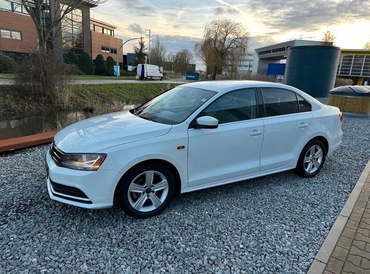 Volkswagen Jetta 1.4 TSI 150PK Highline 2017, Auto's, Volkswagen, Particulier, Jetta, Benzine, Sedan, Geïmporteerd, Wit, Ophalen