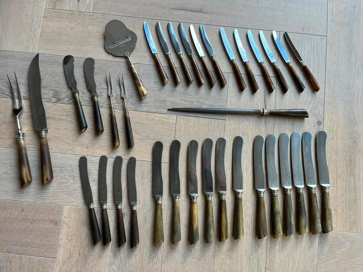 34 delig Zwillingbestek met benen handvatten - Vintage -, Huis en Inrichting, Keuken | Bestek, Gebruikt, Bestekset, Rvs of Chroom