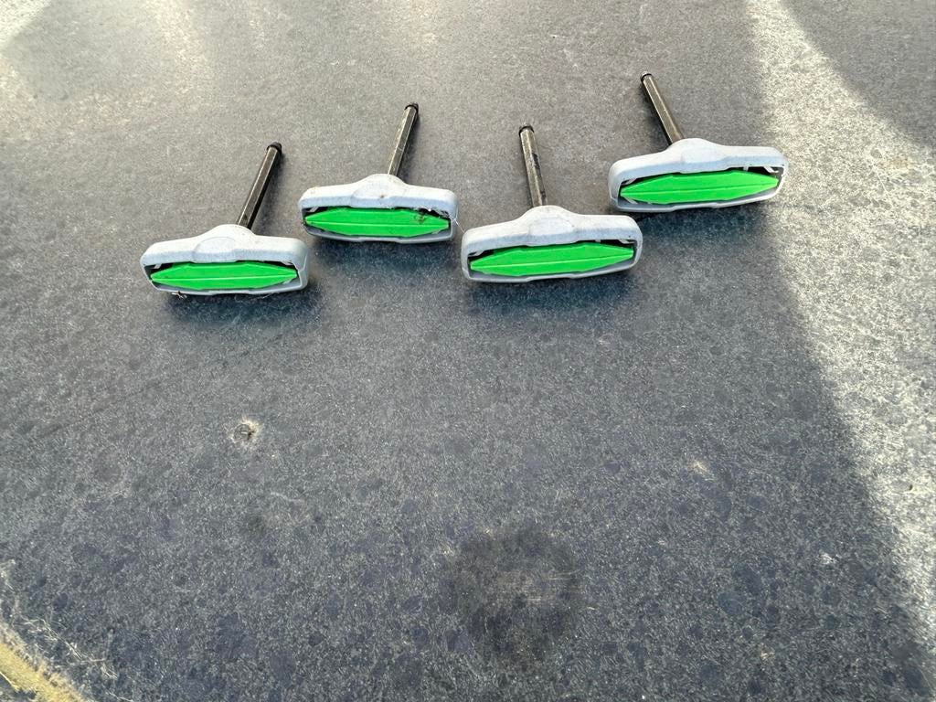 Thule dakdragers voor Volvo V40 (SquareBar, Evo Clamps), Ophalen, Gebruikt