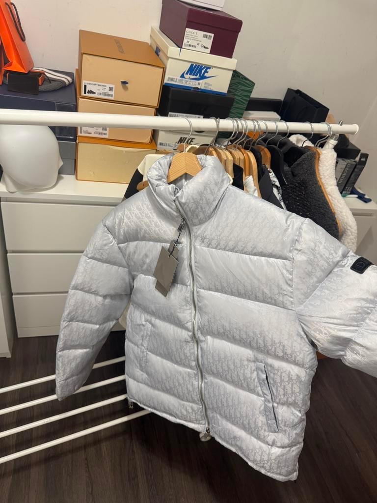 Dior Obelique Down Jacket Grey, Kleding | Heren, Jassen | Winter, Ophalen of Verzenden, Nieuw, Wit