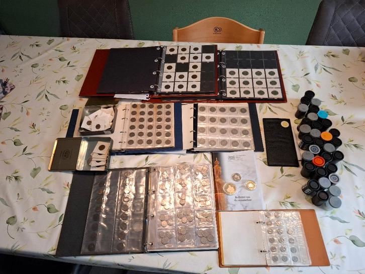 munten verzameling (Guldens, VOC, WO2 herdenking), Postzegels en Munten, Munten | Nederland, Setje, Overige waardes, Koningin Beatrix