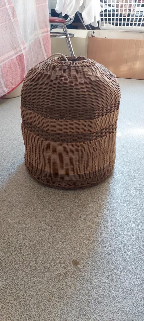 Rieten hanglamp, Huis en Inrichting, Banken | Voetenbanken en Poefen, Ophalen, Rond, Minder dan 50 cm, Minder dan 50 cm