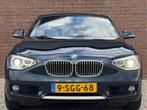 BMW 1-serie 118i EXECUTIVE | NL-AUTO! | LEDER! | XENON!, Achterwielaandrijving, Gebruikt, 4 cilinders, Blauw