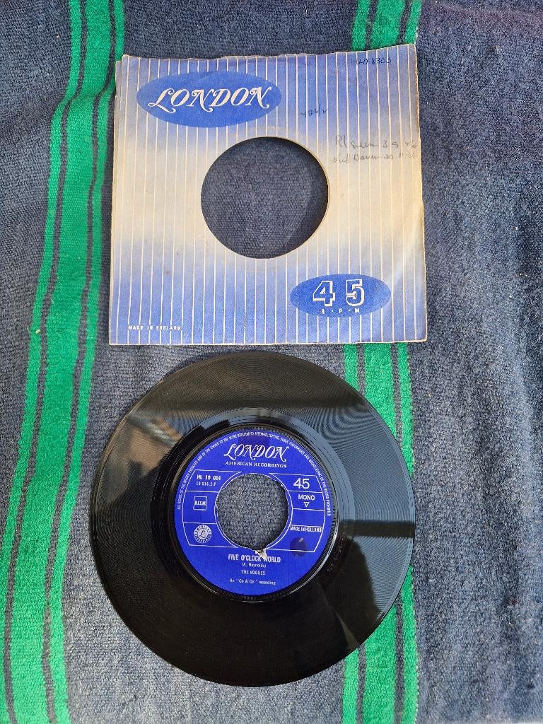 The Vogues - Five o' clock world, Gebruikt, 7 inch, Single, Ophalen of Verzenden