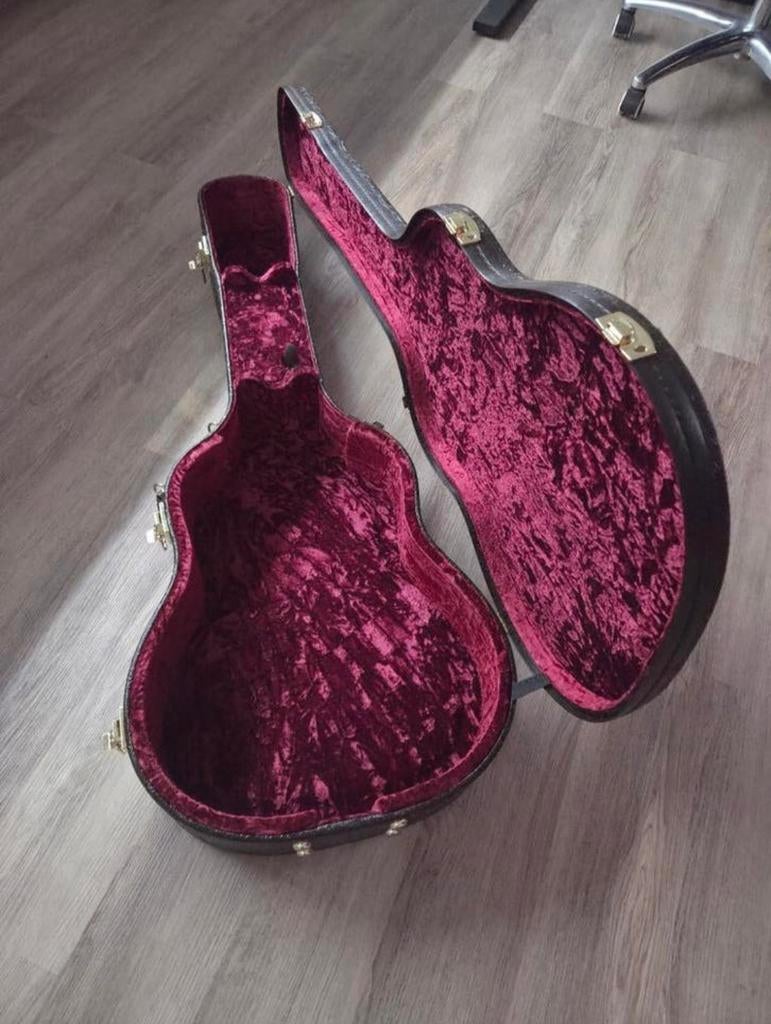 Taylor Grand Pacific Gitaarkoffer (317e, 517e, 717e), Ophalen, Zo goed als nieuw, Akoestische gitaar