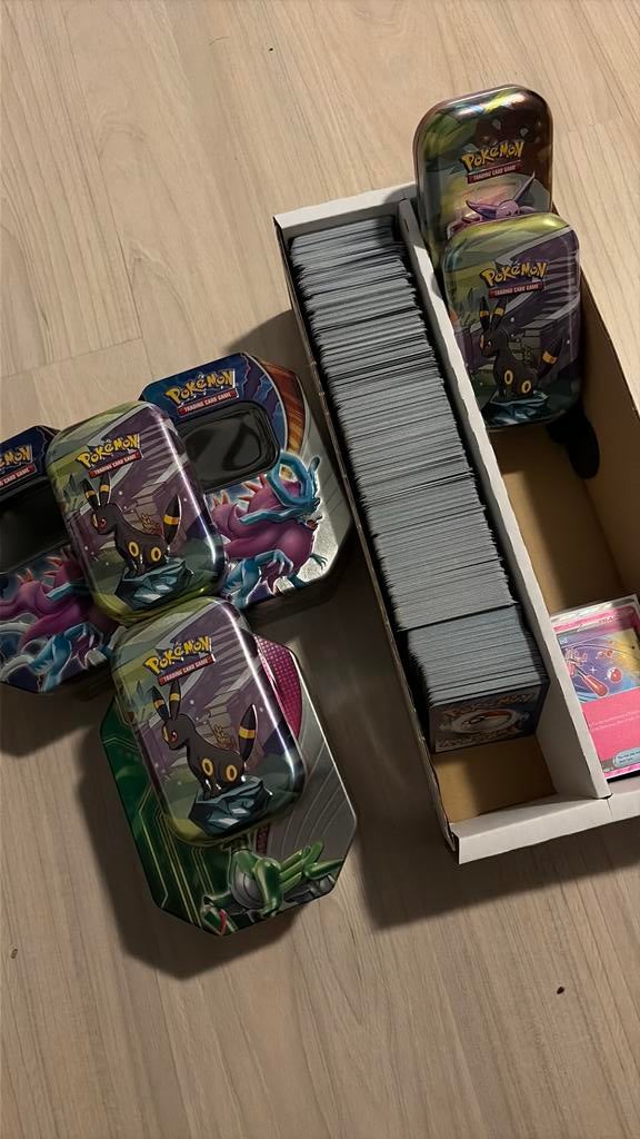 Pokemon bulk / tins / hitjes, Hobby en Vrije tijd, Verzamelkaartspellen | Pokémon, Ophalen of Verzenden, Zo goed als nieuw, Meerdere kaarten