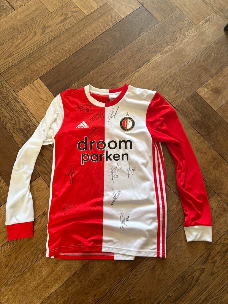 Gesigneerd feyenoord shirt S, door (zie foto’s!) inc. Bewijs, Verzamelen, Sportartikelen en Voetbal, Ophalen, Zo goed als nieuw