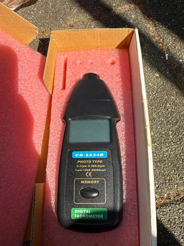 Digitale Toerenteller CB-2234B - Optische Tachometer, Ophalen of Verzenden, Nieuw, Overige meters
