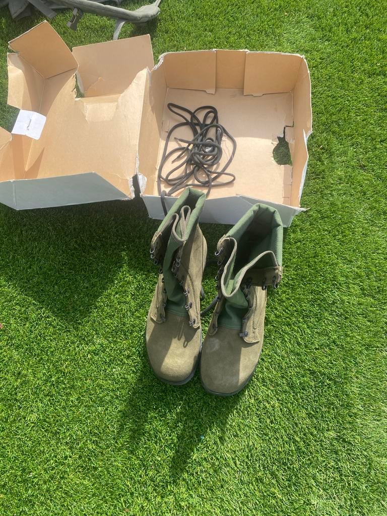 Nieuwe groene leger kistjes in doos, Ophalen of Verzenden, Nieuw, Overige kleuren, Boots