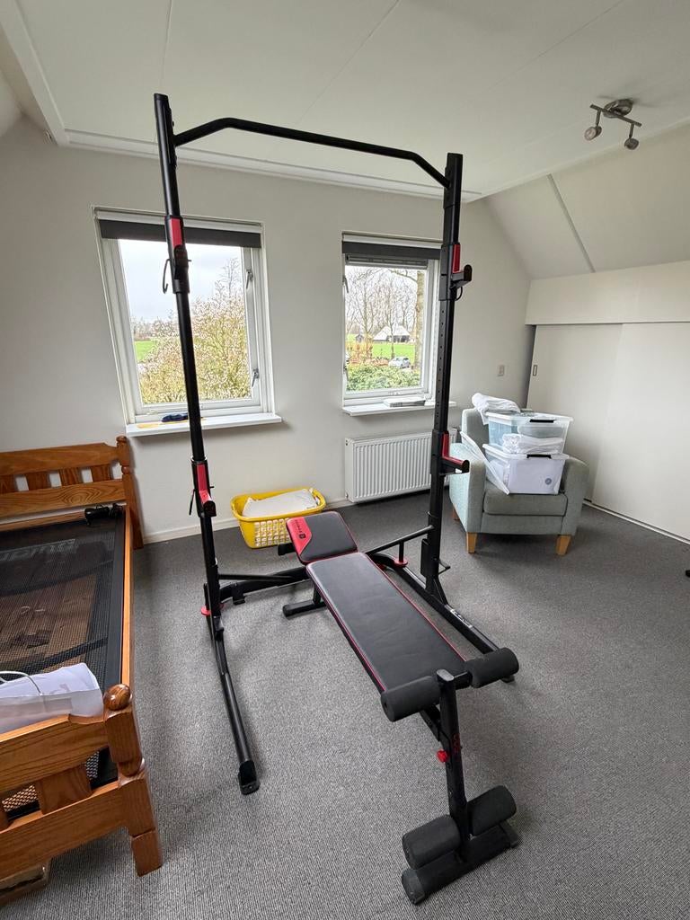 Domyos 500 Squat rack met fitnessbank, Sport en Fitness, Fitnessmaterialen, Ophalen, Gebruikt, Armen, Overige typen