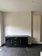 Zwart dressoir, Ophalen