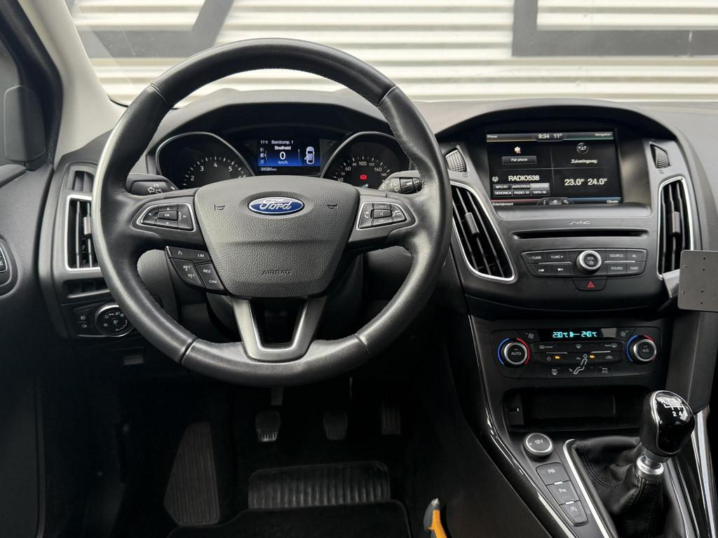 Ford Focus Wagon 1.0 Titanium 2e Eigenaar|Navi|Trekhaak|Clim, Gebruikt, Euro 6, Wit, Origineel Nederlands