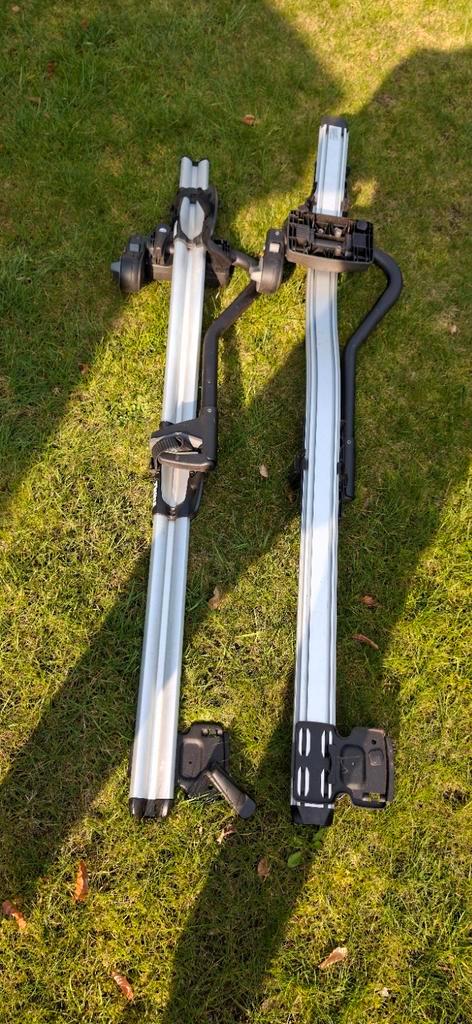 Fietsendragers voor dakdragers - Aluminium profiel, Auto diversen, Fietsendragers, Zo goed als nieuw, Dakdrager, 2 fietsen, Brede banden