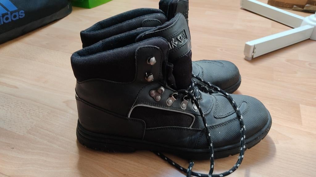 Motorschoenen maat 42 kleur Zwart, Motoren, Kleding | Motorkleding, Ophalen of Verzenden