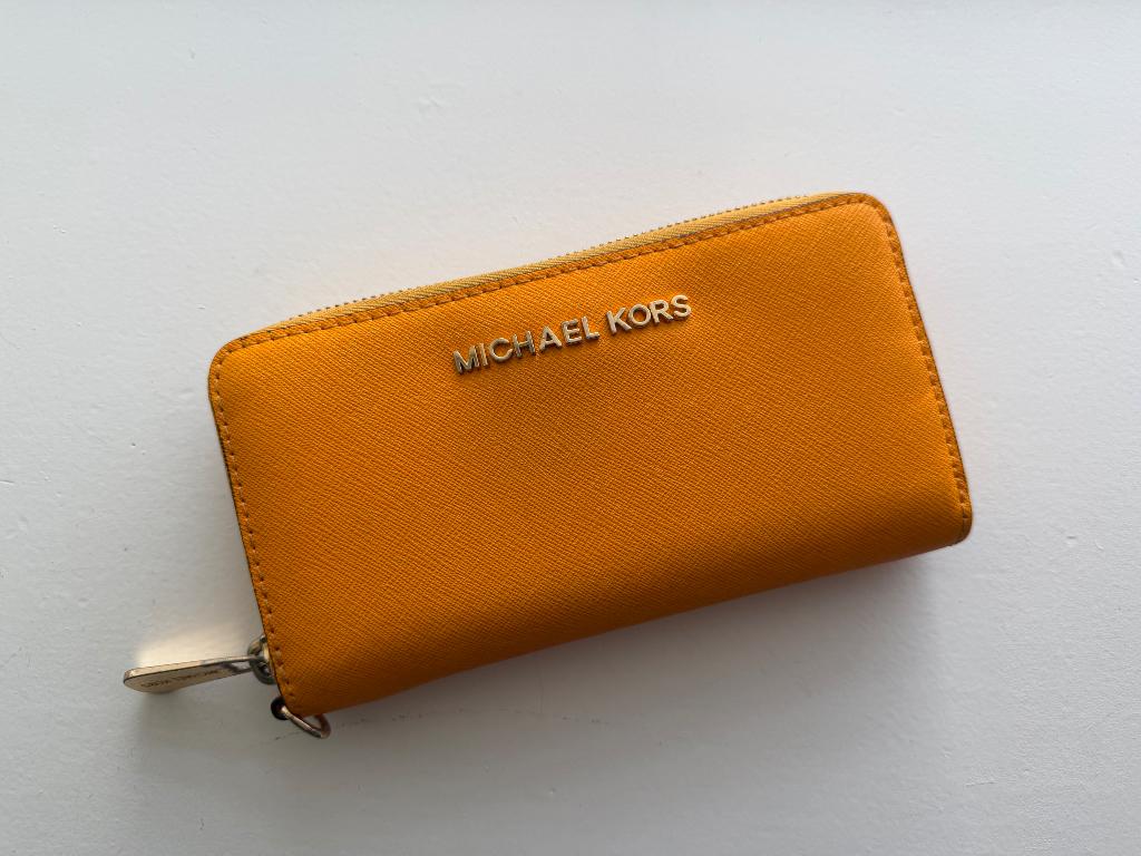 Michael Kors portomonnee, Sieraden, Tassen en Uiterlijk, Portemonnees, Geel, Zo goed als nieuw, Leer, Ophalen