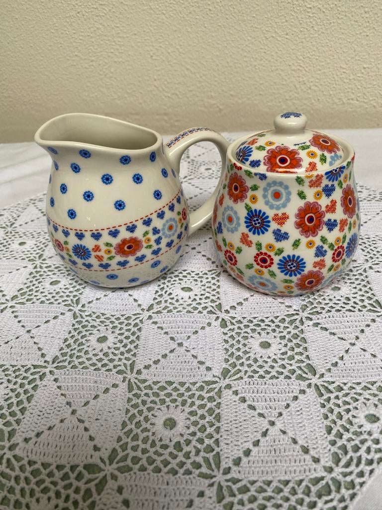 Kakelbont Suikerpot en Melkkannetje Yvon Jaspers, Gebruikt, Keramiek, Overige typen, Ophalen of Verzenden