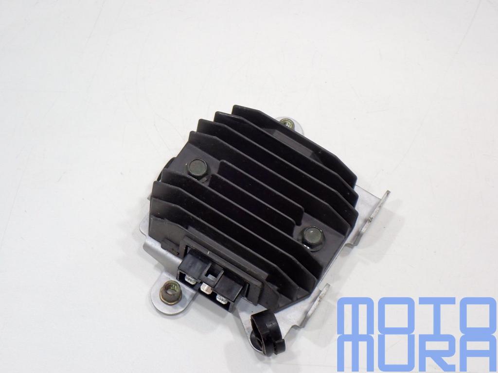 Yamaha FZ6 2004 - 2006 spanningsregelaar gelijkrichter recti, Gebruikt, -, -, Ophalen of Verzenden