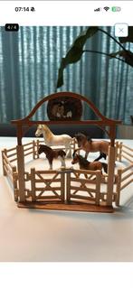Schleich paarden met omheining en poort, Ophalen of Verzenden, Zo goed als nieuw, Jongen of Meisje