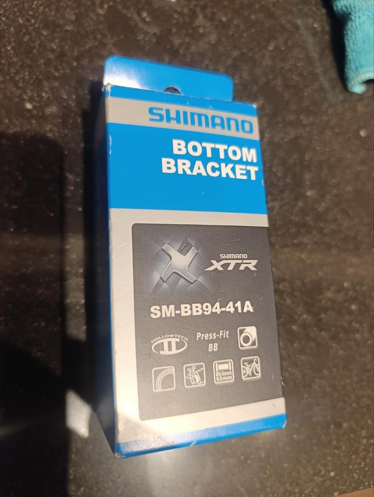 Nieuwe Shimano XTR SM-BB94-41A bottom bracket (Press-Fit, BB, Fietsen en Brommers, Fietsonderdelen, Ophalen of Verzenden