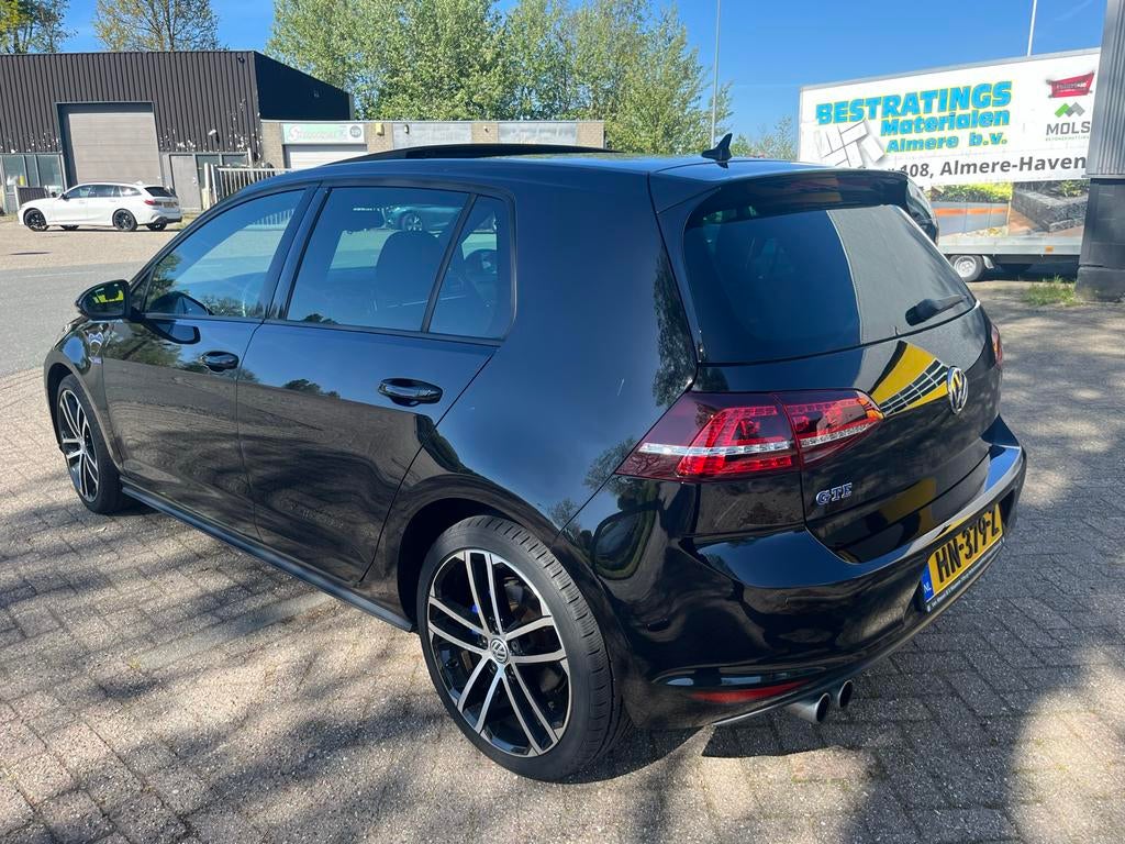 Volkswagen Golf 1.4 TSI Phev 204pk 5D DSG 2015 Zwart, Stof, 4 cilinders, Zwart, 1395 cc
