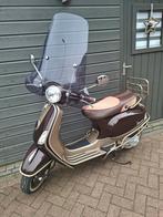Vespa lx50 vt Gucci uitvoering, Fietsen en Brommers, Ophalen, Zo goed als nieuw, Benzine, Vespa