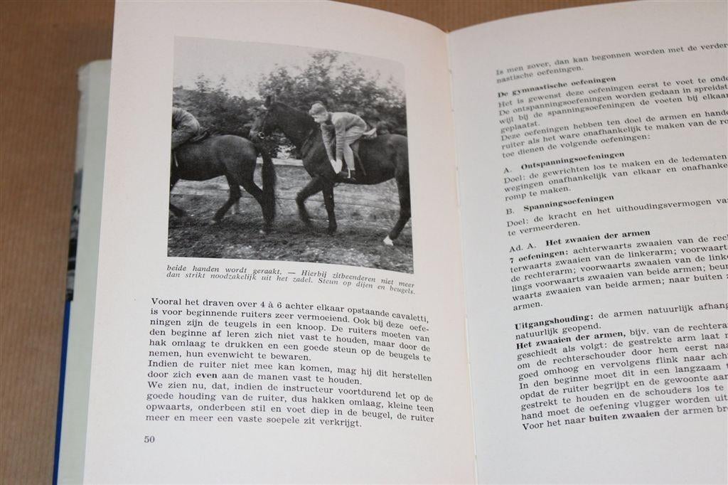 De Verlichte Zit [1965] — Standaardwerk over paardensport, Ophalen of Verzenden, Gelezen