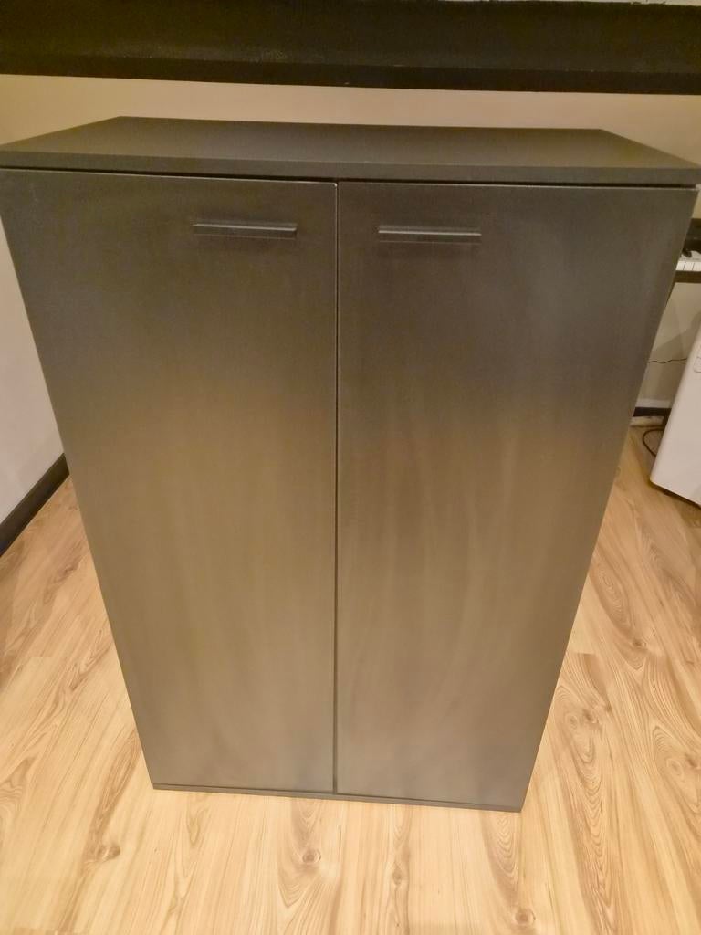 zwarte kledingkast met hang en leggedeelte, Ophalen, Met deur(en), 100 tot 150 cm, 50 tot 100 cm
