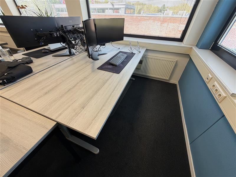 4 STUKS BESCHIKBAAR - bureau 200x100x75, Ophalen, Gebruikt, In hoogte verstelbaar, 200 cm