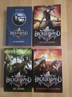4 leesboeken Broederband van John Flanagan, Ophalen of Verzenden, Zo goed als nieuw, John Flanagan
