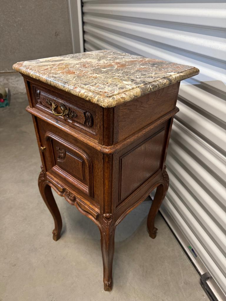 Antiek eiken nachtkastje met marmer blad, Antiek en Kunst, Antiek | Meubels | Kasten, Ophalen