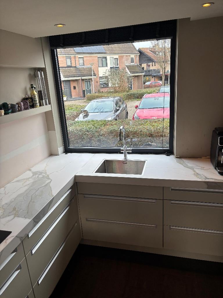 hoogwaardig keramiek werkblad, Ophalen, Crème, Zo goed als nieuw, 200 cm of meer