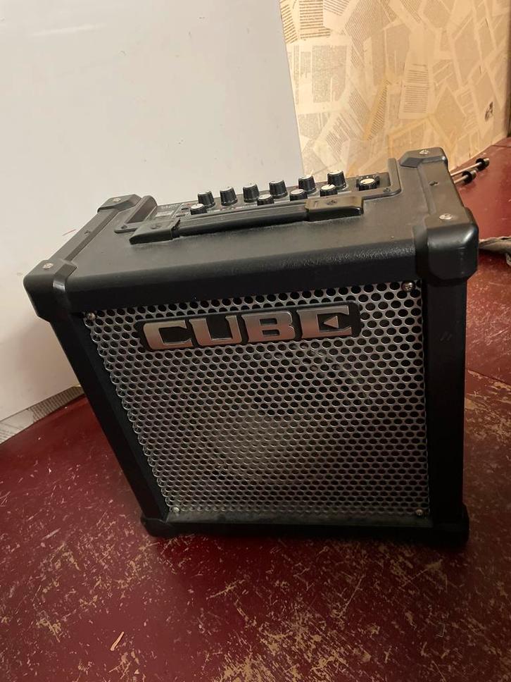 Roland Cube 20X Gitaarversterker - Gebruikt, Muziek en Instrumenten, Versterkers | Bas en Gitaar, Gebruikt, Gitaar, Minder dan 50 watt
