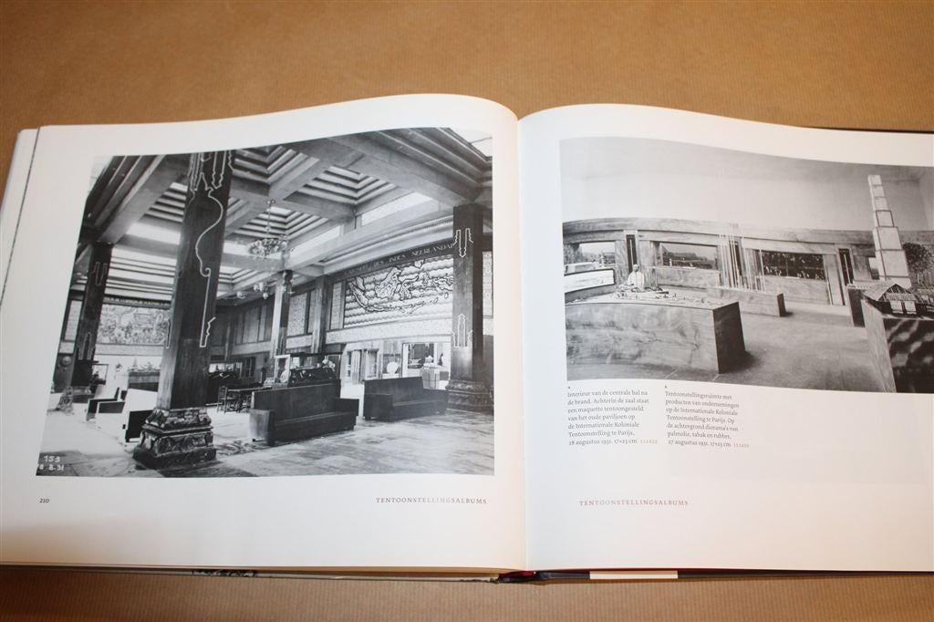 Fotoalbums uit Nederlands-Indië — Herinneringen [Nieuwstaat], Ophalen of Verzenden, Zo goed als nieuw