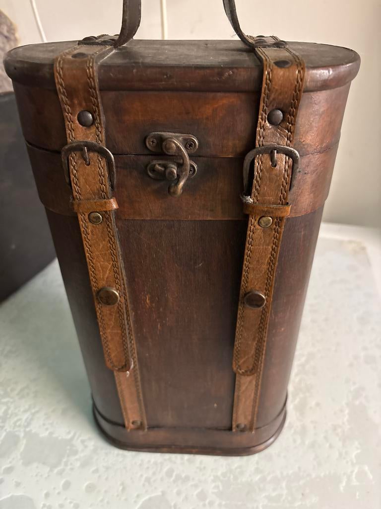 Vintage Wijnkoffer van Hout en Leer - Perfect voor 2 Flessen, Gebruikt, Ophalen of Verzenden, Minder dan 5 flessen, Minder dan 50 cm