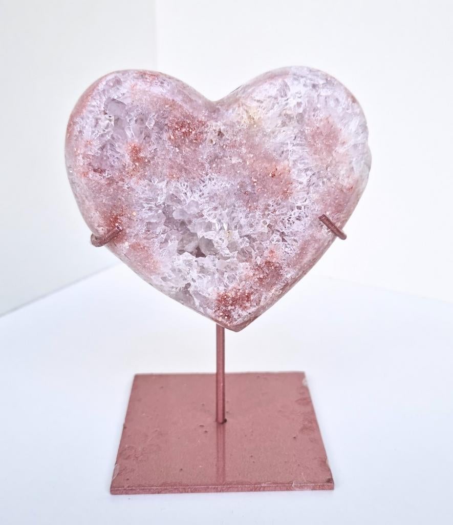 Roze amethist hart op standaard, Verzamelen, Mineralen en Fossielen, Ophalen, Mineraal