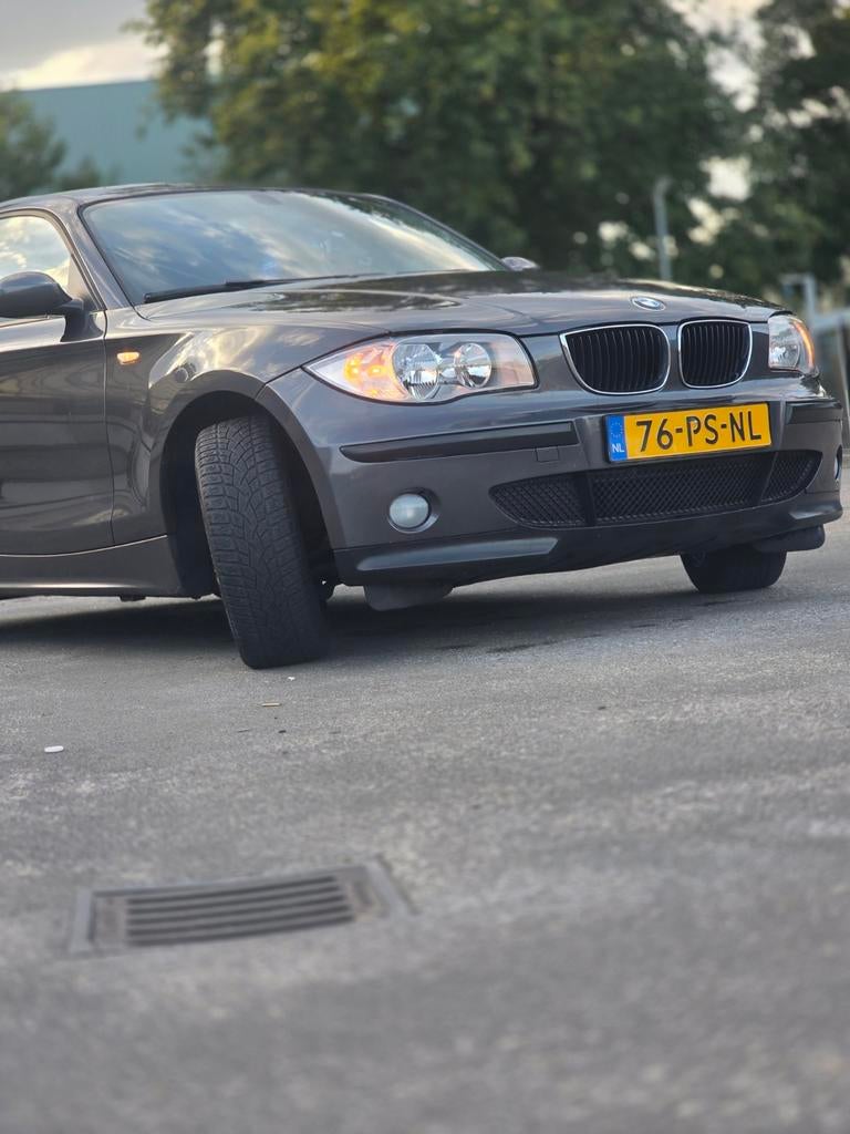 Eindhoven, Auto's, BMW, Particulier, 1-Serie, Benzine, D, Hatchback, Handgeschakeld, Origineel Nederlands, Zilver of Grijs, Achterwielaandrijving