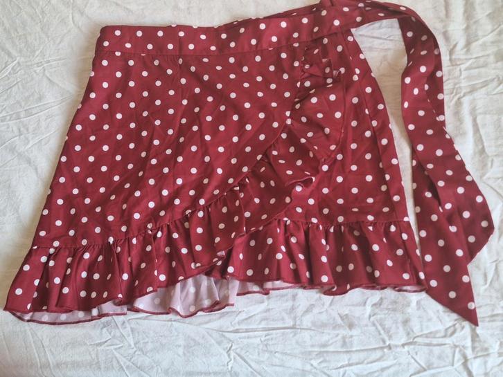 Bordeauxrood wikkelrokje Shein maat M, Kleding | Dames, Rokken, Zo goed als nieuw, Maat 38/40 (M), Rood, Boven de knie, Ophalen of Verzenden