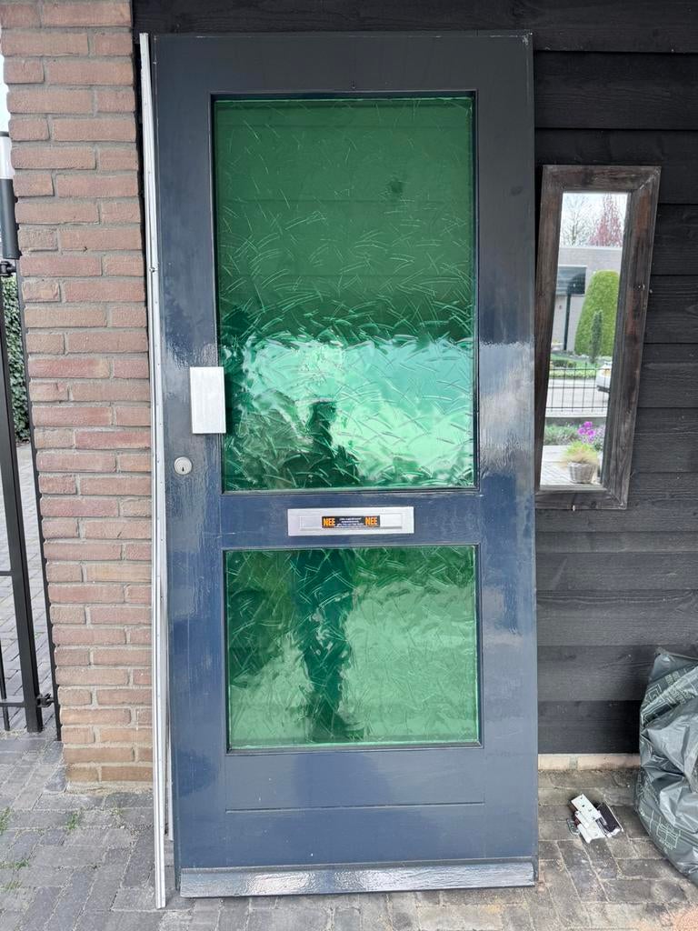 Gratis hardhouten voordeur incl deurbeslag, Doe-het-zelf en Verbouw, Deuren en Horren, Ophalen, 80 tot 100 cm, 200 tot 215 cm